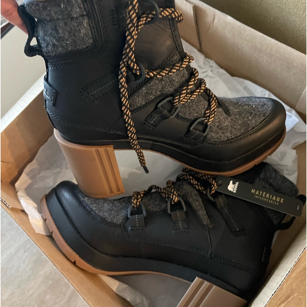 Sorel black lace boots